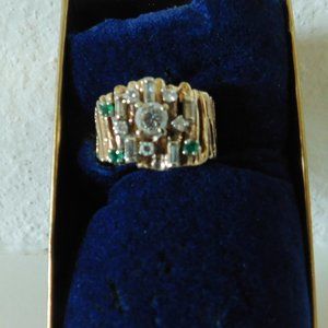 DIAMOND AND EMERALD SET